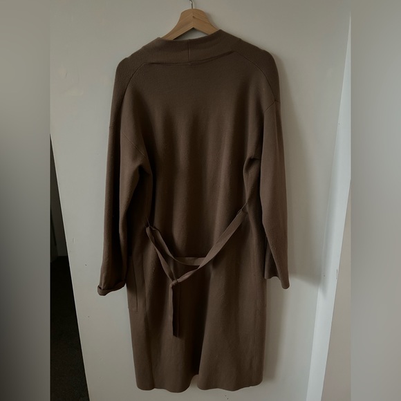 Aritzia Babaton Ty cardigan - Picture 4 of 4